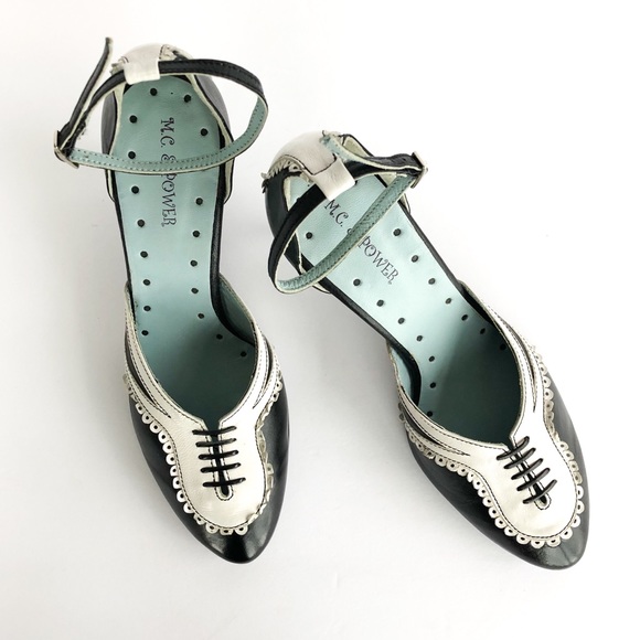 🔥 HOST PICK! D'Orsay-Inspired Ankle Strap Pump 🔥 - Picture 4 of 8